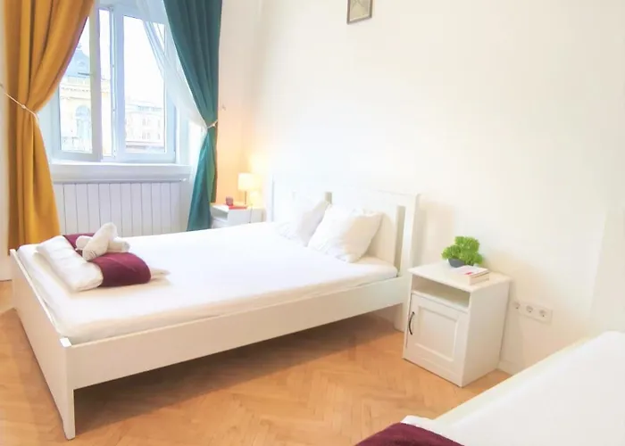 בית אירוח Private Bedroom In Kerepesi
