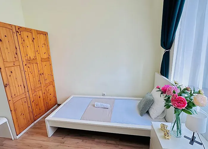 בית אירוח Private Bedroom In Kerepesi *