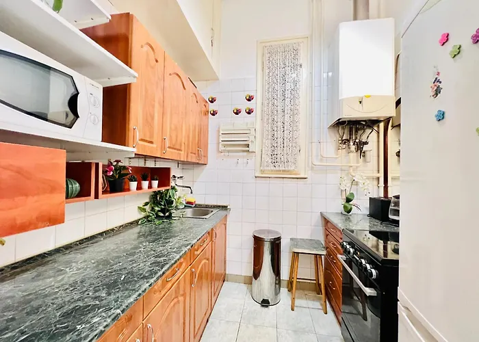 בית אירוח Private Bedroom In Kerepesi