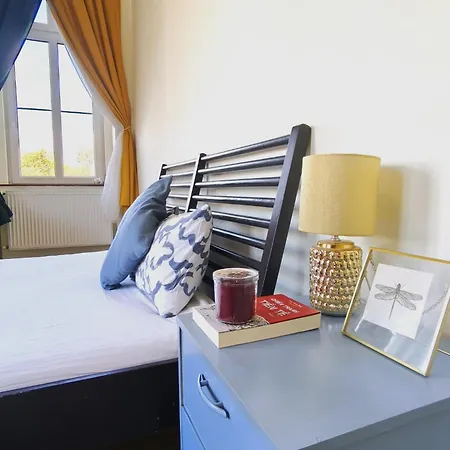 Private Bedroom In Kerepesi Проживание в семье