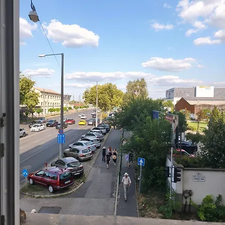 Private Bedroom In Kerepesi *