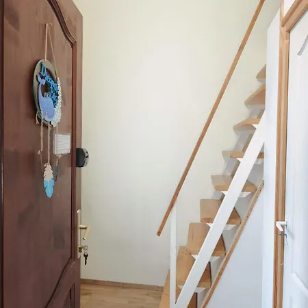 Private Bedroom In Kerepesi Проживание в семье