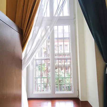 Проживание в семье Private Bedroom In Kerepesi