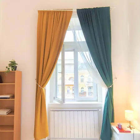 Проживание в семье Private Bedroom In Kerepesi