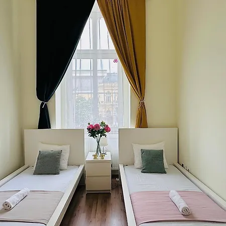 Private Bedroom In Kerepesi