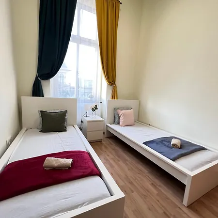 Private Bedroom In Kerepesi *
