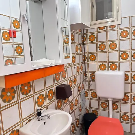 Private Bedroom In Kerepesi Проживание в семье