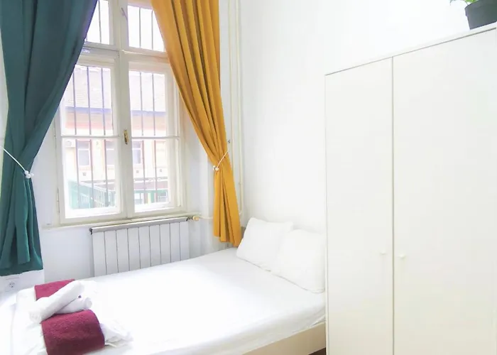 Private Bedroom In Kerepesi * Budapesta