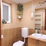 Private Bedroom In Kerepesi Homestay *