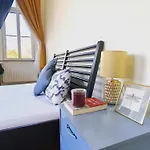 Private Bedroom In Kerepesi Homestay