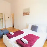 Private Bedroom In Kerepesi * Budapest