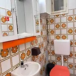 Private Bedroom In Kerepesi Homestay