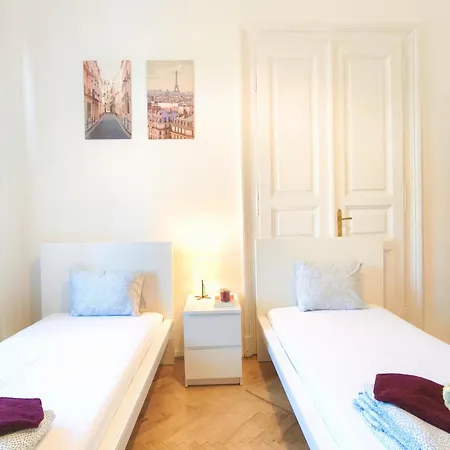 Private Bedroom In Kerepesi Ubytování v soukromí Budapešť
