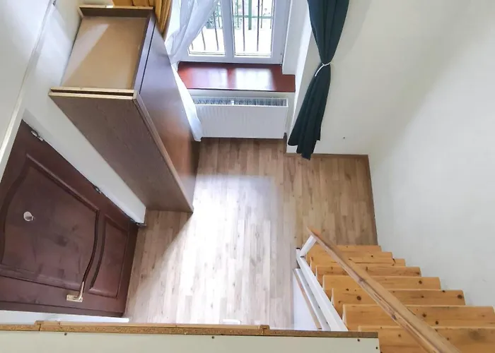 Private Bedroom In Kerepesi 부다페스트