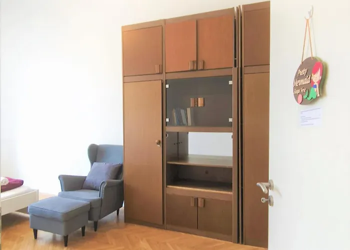 Private Bedroom In Kerepesi 부다페스트